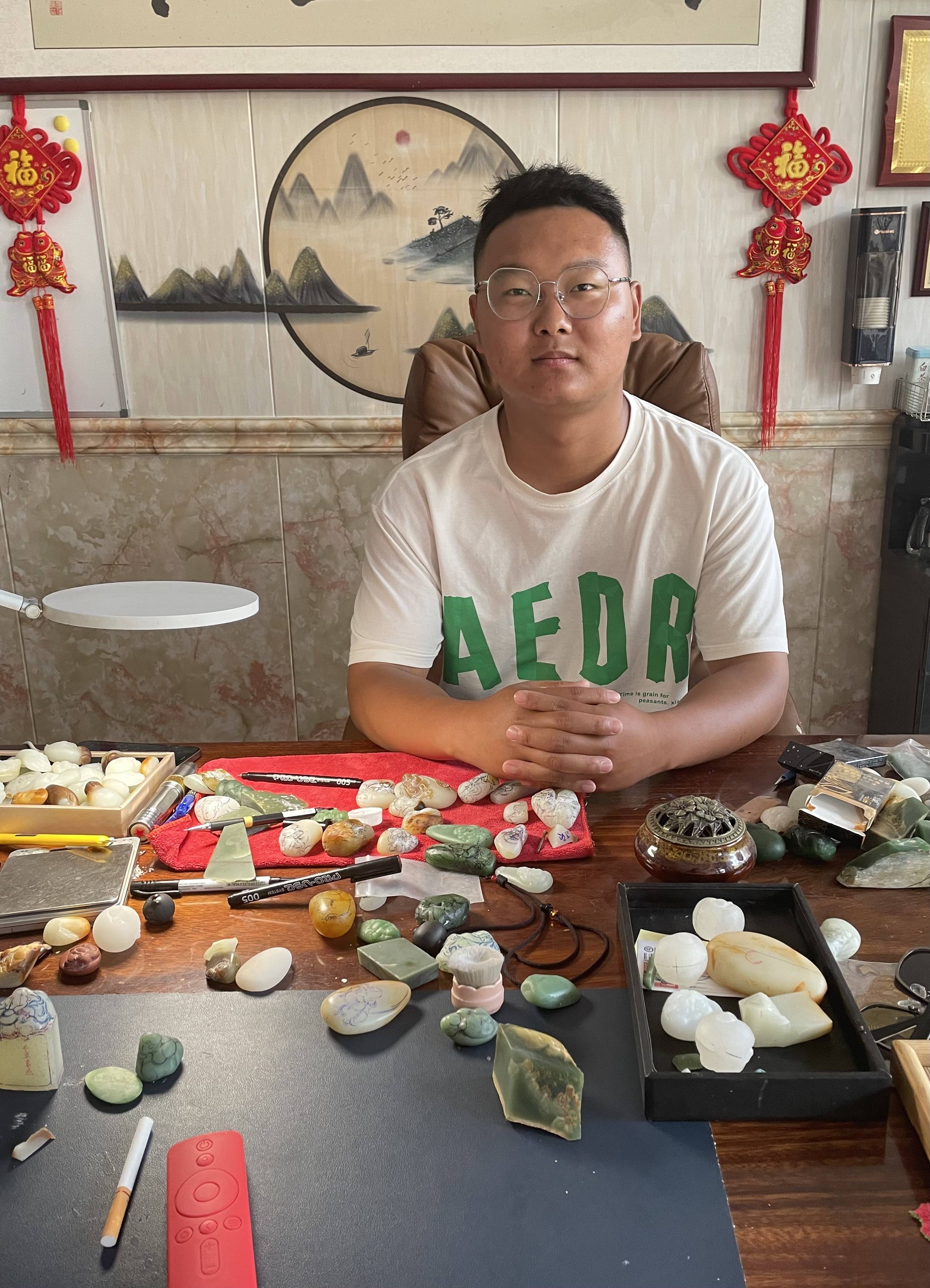 中国和田玉收藏评级网玉雕大师杨迅！